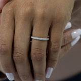 WB0101M ~ MOISSANITE BAND