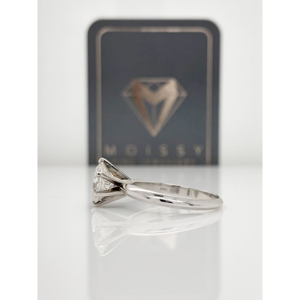 Alanna ~ 14Kw 8X6Mm Oval Moissanite Solitaire - Ring