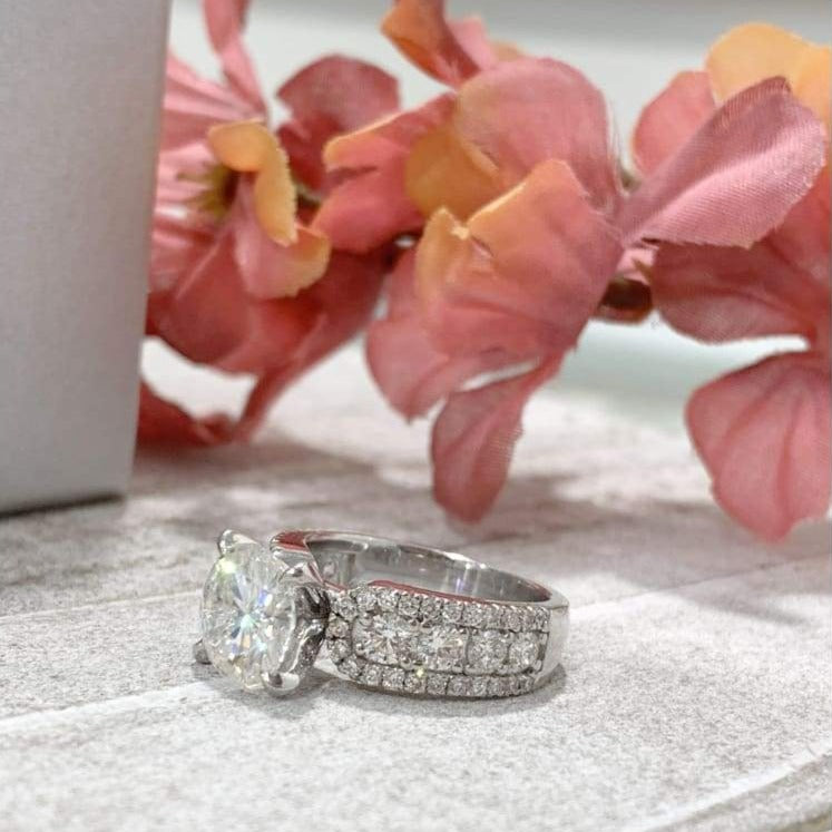 Alexis ~ 18Kw ~ 9Mm Round Moissanite Diamond Halo And Band - Ring