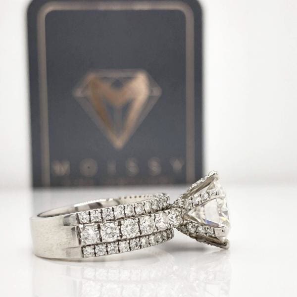 Faye ~ 14K 8.5Mm Round Moissanite Moissanite Band - Ring